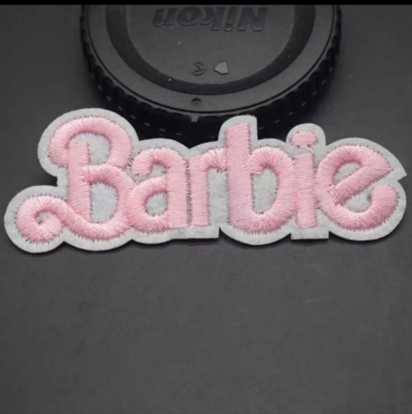 2 Barbie Patches Iron On - Picture 4 of 6